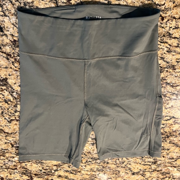 Athleta Ultimate Stash 7 Biker Shorts Black Size Small - Picture 4 of 6